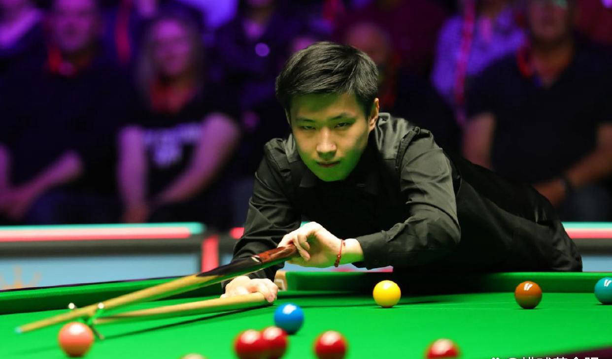 他略显吃力 他略显吃力